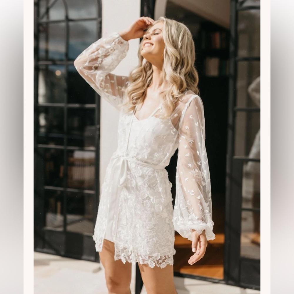 Le Rose Stories Maya Lace Bridal Robe and Slip - size S/M NWT